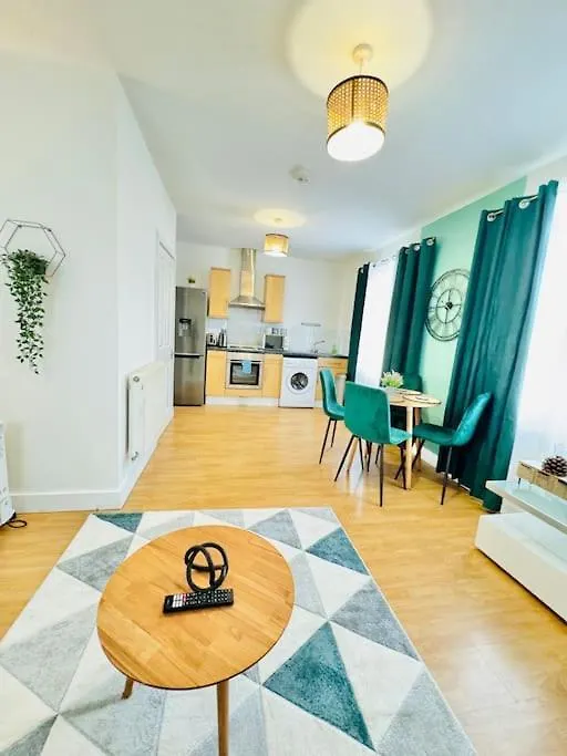 Classy Southampton City Center Apt With Free Parking 0*,  United Kingdom